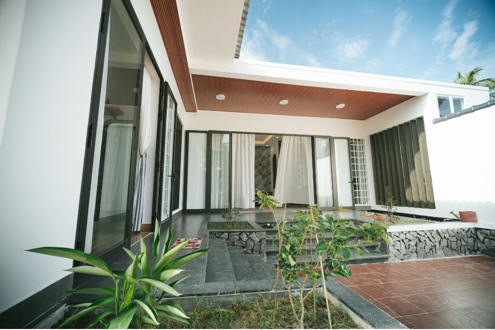 Podium clubhouse